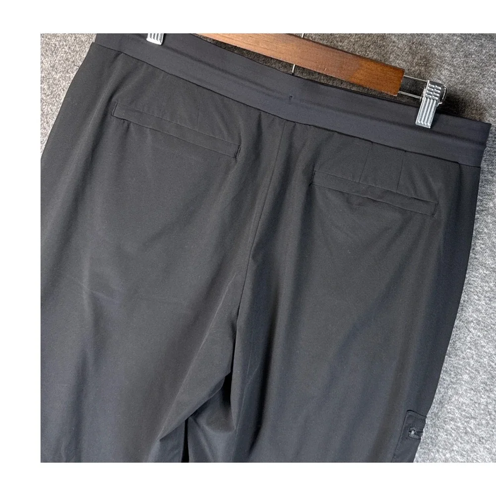 Athleta Go Far Travel Pants Black Cargo Zippers Drawstring Waist Womens‎ Size 14 - Picture 12 of 13